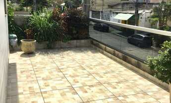 Imagem 4: Casa à venda no bairro Socorro em São Paulo-SP: 2 quartos, 1 suíte, 5 banheiros, 1 vaga de