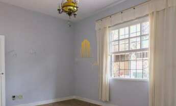 Imagem 2: CASA RESIDENCIAL DE 285M² COM TRÊS DORMITÓRIOS (TRÊS SUÍTES) E DUAS VAGAS Á VENDA NA REGI