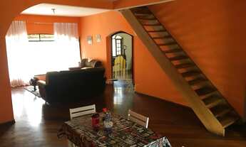 Imagem: Casa à venda de 365m² com 4 dormitórios