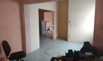 Imagem 3: CASA COMERCIAL EM PINHEIROS DE 359m² COM 14 SALAS, 3 BANHEIROS E 7 VAGAS Á VENDA