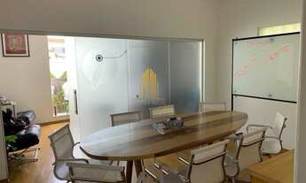 Imagem 2: Casa assobradada com 253 m² sendo 3 quartos, 5 banheiros, 3 vagas na Chácara Santo Antônio