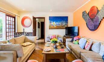 Imagem 7: Espetacular Casa à Venda em São Paulo - 5 Quartos, 3 Suítes, 7 Banheiros, 4 Vagas de Garag