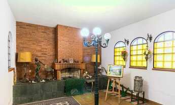 Imagem 4: CASA ASSOBRADADA COM 5 DORMITÓRIOS SENDO 4 SUÍTES E 5 VAGAS DE GARAGEM. NO BAIRRO CHÁRA ME