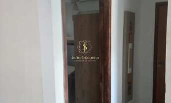 Imagem 6: Casa em Guaratuba com piscina em rua pavimentada, sozinha no terreno e poucos metros do ma