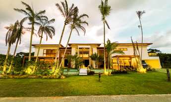 Imagem 2: Imóvel de Luxo na Praia do Forte: Casa com 5 suítes, 2 salas, piscina e 670m² de área! Ven