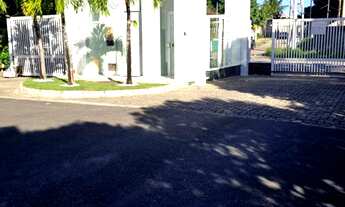 Imagem 4: Venda de Casa de Luxo em Patamares, Salvador-BA, com 4 Quartos e Piscina - Imperdível!