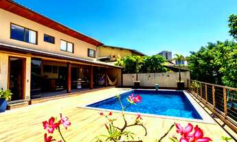 Imagem: Imperdível Casa de Luxo à Venda em Pituaçu