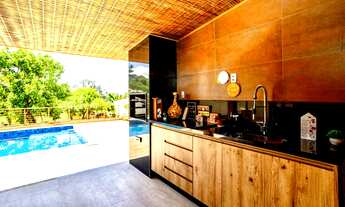 Imagem 4: Imperdível Casa de Luxo à Venda em Pituaçu, Salvador-BA: 4 Quartos, 3 Suítes, 6 Vagas de G