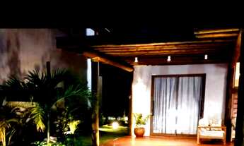 Imagem 2: Casa de Luxo à Venda em Costa do Sauípe: 4 Quartos, 4 Suítes, Vista para a Lagoa e Mar-Mat