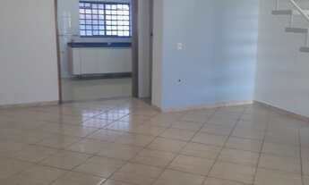 Imagem 4: Sobrado à Venda no Altos de Sumaré com 3 Dormitórios e Sacada