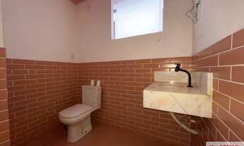 Imagem 7: Imperdível Casa Comercial à Venda em Santos-SP, Bairro Embaré: 5 Quartos, 3 Suítes, 1 Sala