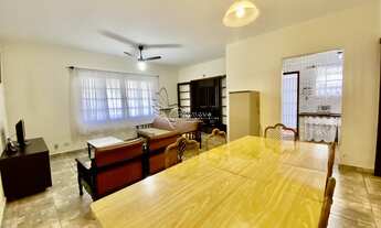 Imagem 6: Esta casa pode ser a escolha perfeita para você que busca um imóvel espaçoso, confortável