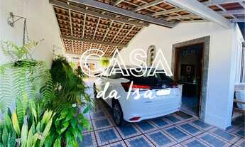 Imagem: Casa de Dois Andares à Venda no Bairro