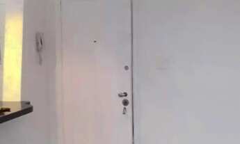 Imagem 4: Apartamento 1 dormitório, 36 M2 , reformado, com sacada a uma quadra da praia no Embaré