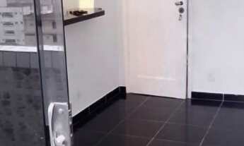 Imagem 3: Apartamento 1 dormitório, 36 M2 , reformado, com sacada a uma quadra da praia no Embaré