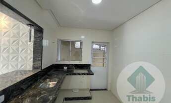 Imagem 3: Caa sobreposta baixa 2 dormitórios,cozinha americana,banheiro, área de serviço,garagem