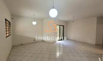Imagem 4: CASA RESIDENCIAL em UBERLÂNDIA - MG, SANTA MÔNICA