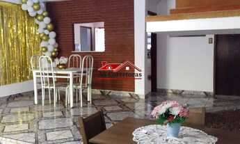 Imagem: Casa à venda em Cotia-SP, bairro Gramado