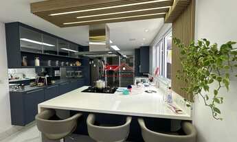 Imagem 4: Linda casa à venda em Osasco-SP: 4 quartos, 2 suítes, 2 salas e 183 m² no Jardim das Flore