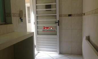 Imagem 6: Casa à venda em Osasco-SP, bairro Pestana: 2 quartos, 1 suíte, 1 sala, 3 banheiros, 2 vaga