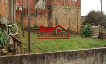 Imagem 2: Terreno com 360 m² no Jaguaré à venda em aclive com casa antiga