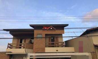 Imagem: Sobrado de 366 m² com piscina à venda