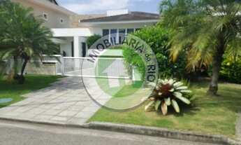 Imagem: CRYSTAL LAKE CASA COM 600m², COM 5 QUARTOS