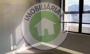 Imagem 4: Excelente Sala Comercial, andar inteiro, na Avenida Rio Branco esquina com Rua Buenos Aire