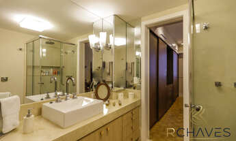 Imagem 6: Ipanema original 3 quartos, transformado em 2 suítes com walk-in closet