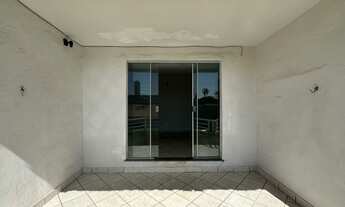 Imagem 2: Oportunidade única: Sobrado de 6 quartos no Setor Coimbra, Goiânia-GO, com 292m² e 5 vagas