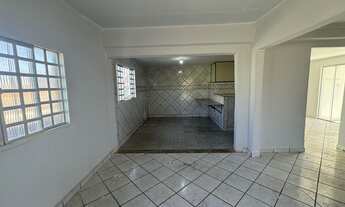 Imagem 3: Oportunidade única: Sobrado de 6 quartos no Setor Coimbra, Goiânia-GO, com 292m² e 5 vagas