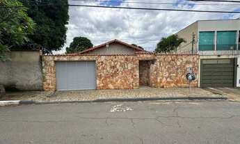Imagem 2: Imperdível oportunidade: Casa à venda no Setor Sul, Goiânia-GO, 3 quartos, 2 suítes, 3 sal