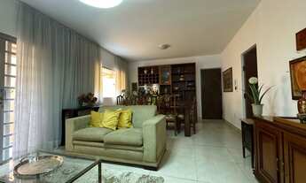 Imagem 7: Imperdível oportunidade: Casa à venda no Setor Sul, Goiânia-GO, 3 quartos, 2 suítes, 3 sal