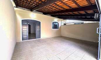 Imagem 3: Sobrado para locação no Setor Coimbra, Goiânia-GO: 4 quartos, 1 suíte, 2 salas, 3 banheiro