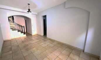 Imagem 4: Sobrado para locação no Setor Coimbra, Goiânia-GO: 4 quartos, 1 suíte, 2 salas, 3 banheiro