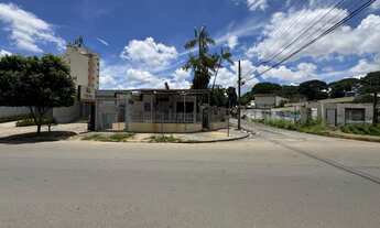 Imagem 3: Casa Comercial de Luxo no Setor Sul de Goiânia - 4 Quartos, 2 Suítes, 3 Salas, 4 Banheiros
