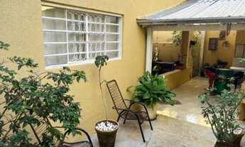 Imagem 2: Imperdível casa à venda em Goiânia-GO, Jardim Planalto: 4 quartos, 1 suíte, 2 salas, 3 ban