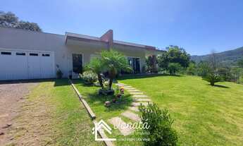 Imagem 2: Imperdível casa à venda em Feliz-RS, bairro Vila Rica, com 3 quartos, 1 suíte e 282,82m² d