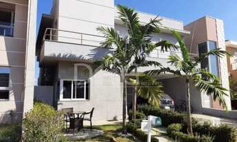 Imagem: Casa à venda com 220 m² Condomínio