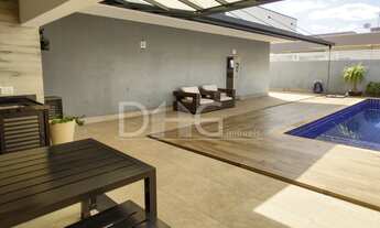 Imagem 5: Casa de alto padrão térrea com 03 suítes, com ar condicionado, suíte master conta com clos