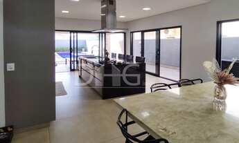 Imagem 3: Casa de alto padrão térrea com 03 suítes, com ar condicionado, suíte master conta com clos