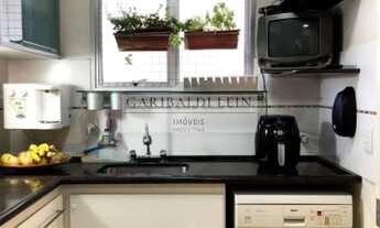 Imagem 6: 4 dormitórios, 1 suítes, 4 banheiro, 2 vagas na garagem, 240M² de Área Construída