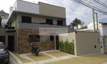 Imagem: 2 banheiro, 1 vaga na garagem, 15M² de