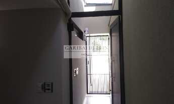 Imagem 2: 2 banheiro, 1 vaga na garagem, 15M² de Área Construída