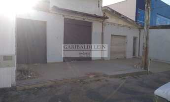 Imagem: 2 banheiro, 5 vagas na garagem, 330M² de