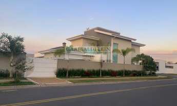 Imagem: 3 dormitórios, 1 suítes, 4 banheiro, 5