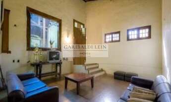 Imagem 6: 4 dormitórios, 2 suíte, 6 banheiro, 2 vagas na garagem, 560M² de Área Construída