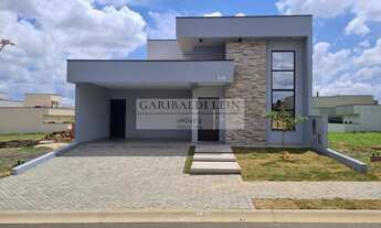 Imagem: 3 dormitórios, 1 suítes, 3 banheiro, 4