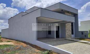 Imagem 3: 3 dormitórios, 1 suítes, 3 banheiro, 4 vagas na garagem, 153M² de Área Construída