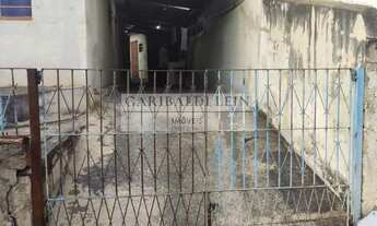 Imagem 4: 3 dormitórios, 2 banheiro, 2 vagas na garagem, 175M² de Área Construída